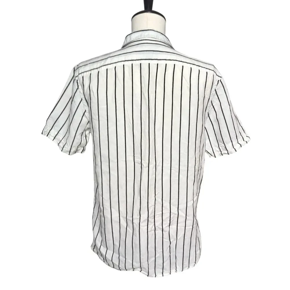 Banana Republic button otherwise